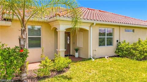 2558 Vine Ave, Naples FL - photo 8 of 47