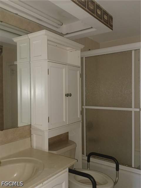 4100 Steamboat Bend E 401, Fort Myers FL - photo 10 of 25