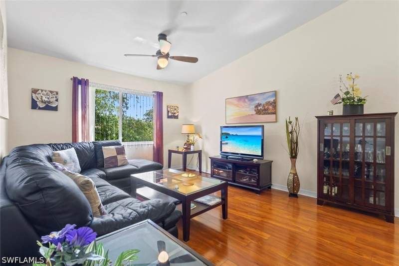 2 bedroom Condominium at 8288 Key Royal Ln 1435, Key Royal Condominiums, Naples — photo 3