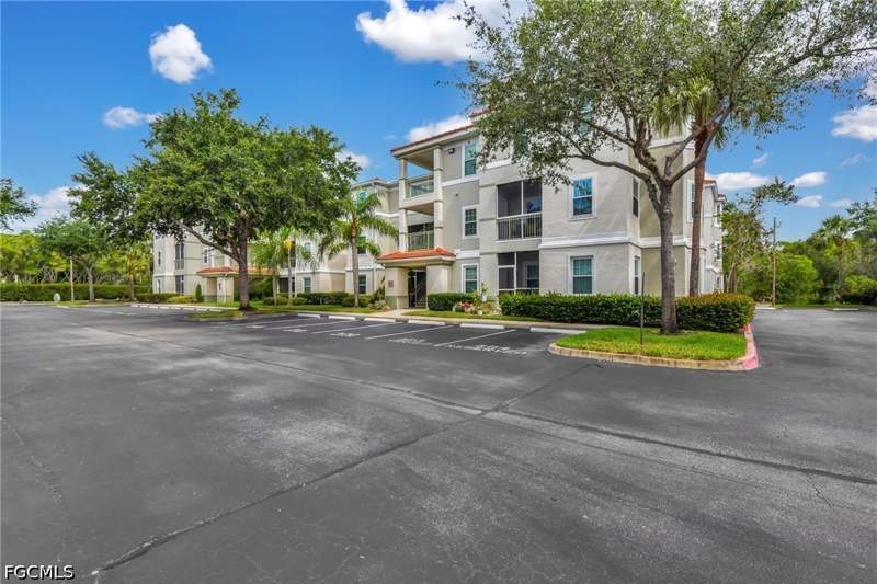 2 bedroom Condominium at 23580 Walden Center DR 207, THE TIDES AT PELICAN LANDING, Estero — photo 4