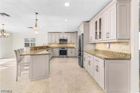 5985 Baker Ct, Fort Myers FL - photo 9 of 43