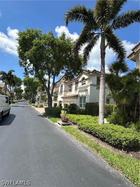 157 Colonade Cir 1002, Naples FL - photo 16 of 22