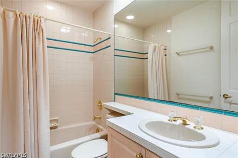 157 Colonade Cir 1002, Naples FL - photo 9 of 22