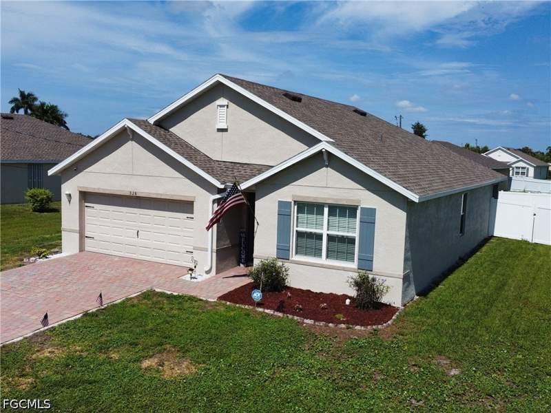 4 bedroom SingleFamilyResidence at 328 SW 24th Pl, Cape Coral, Cape Coral — photo 2