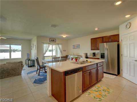 328 SW 24th Pl, Cape Coral FL - photo 23 of 34