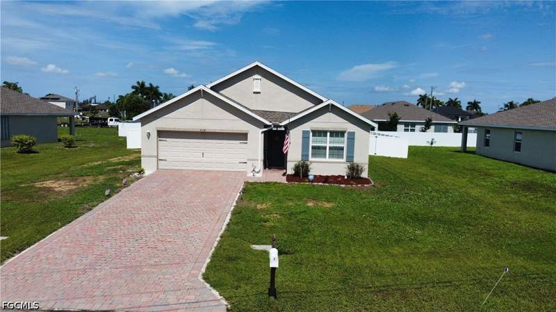 4 bedroom SingleFamilyResidence at 328 SW 24th Pl, Cape Coral, Cape Coral — photo 3