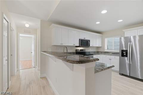 317 SW 25th Ave, Cape Coral FL - photo 9 of 26