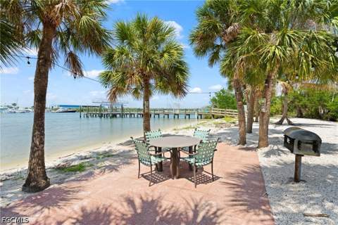 345 Mango St 605, Fort Myers Beach FL - photo 9 of 48