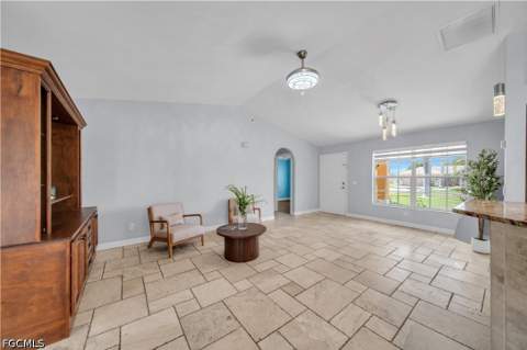427 SE 19th Ter, Cape Coral FL - photo 18 of 44