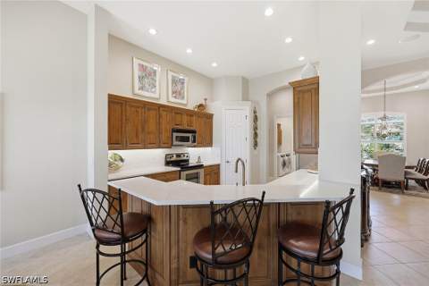 8793 Mustang Island Cir, Naples FL - photo 13 of 50