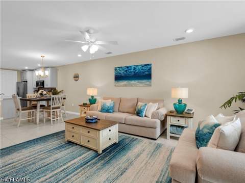 14695 Edgewater Cir, Naples FL - photo 13 of 36