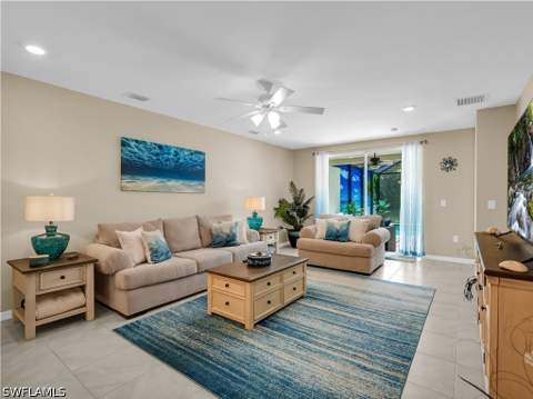 14695 Edgewater Cir, Naples FL - photo 14 of 36