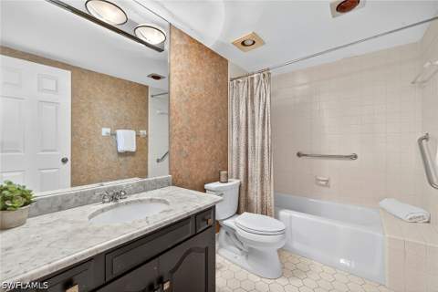6075 Pelican Bay Blvd 204, Naples FL - photo 17 of 25