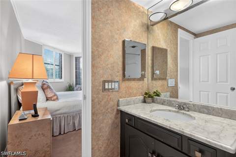 6075 Pelican Bay Blvd 204, Naples FL - photo 18 of 25