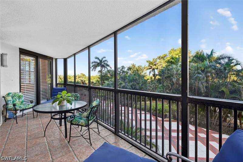2 bedroom Condominium at 6075 Pelican Bay Blvd 204, Dorchester, Naples — photo 2