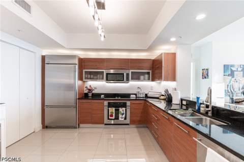 3000 Oasis Grand Blvd 801, Fort Myers FL - photo 6 of 42