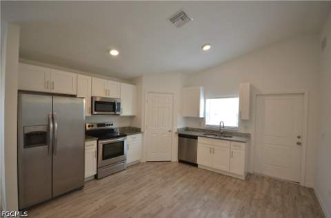 2225 Carver Ave, Fort Myers FL - photo 14 of 22