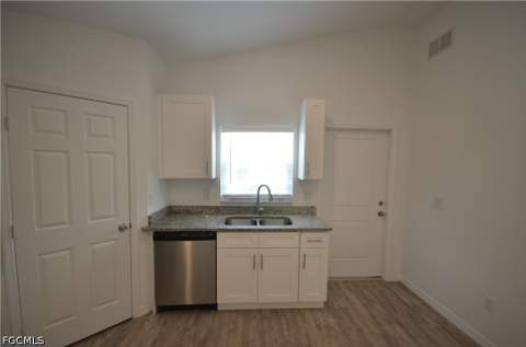 2225 Carver Ave, Fort Myers FL - photo 16 of 22