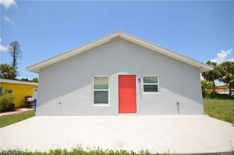 3 bedroom SingleFamilyResidence at 2225 Carver Ave, Fort Myers, Fort Myers — photo 3