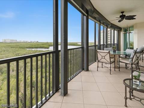 425 Cove Tower Dr 901, Naples FL - photo 22 of 43