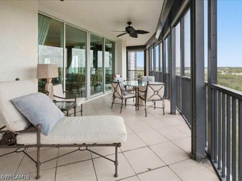 425 Cove Tower Dr 901, Naples FL - photo 23 of 43
