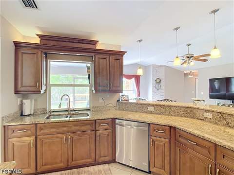 14401 Hampton Lake Ct, Fort Myers FL - photo 12 of 35