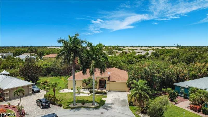 3 bedroom SingleFamilyResidence at 14401 Hampton Lake Ct, Hampton Lakes, Fort Myers — photo 2