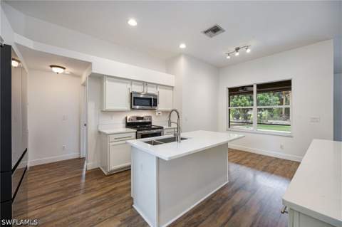 6477 Autumn Woods Blvd, Naples FL - photo 12 of 26
