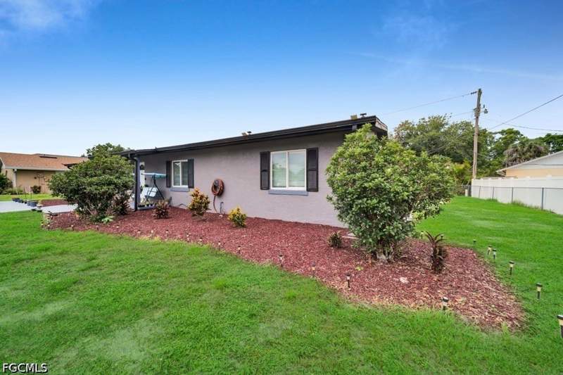 4 bedroom SingleFamilyResidence at 1313 Old Bridge Rd, North Fort Myers, North Fort Myers — photo 4