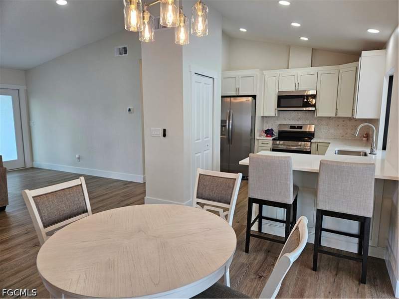 3 bedroom SingleFamilyResidence at 623 SE 31st Ln, Cape Coral, Cape Coral — photo 5