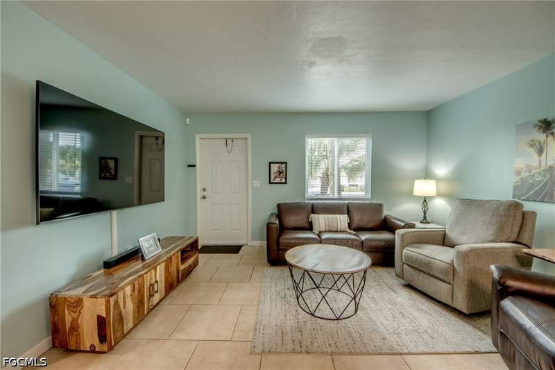 2 bedroom Condominium at 4904 Vincennes Ct 108, Miramar Arms Condo, Cape Coral — photo 4