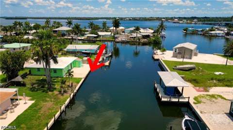 2567 Cay Cv, Matlacha FL - photo 12 of 45