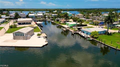 2567 Cay Cv, Matlacha FL - photo 6 of 45