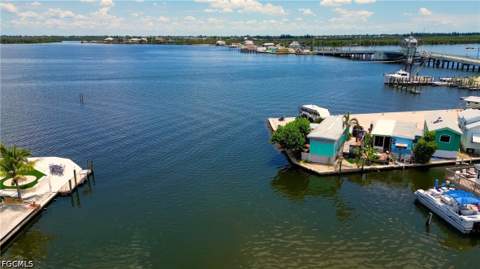 2567 Cay Cv, Matlacha FL - photo 7 of 45