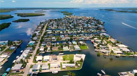 2567 Cay Cv, Matlacha FL - photo 9 of 45