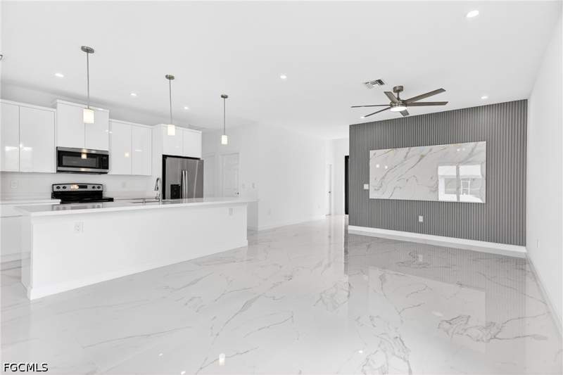 3 bedroom SingleFamilyResidence at 4109 17th St SW, Lehigh Acres, Lehigh Acres — photo 4