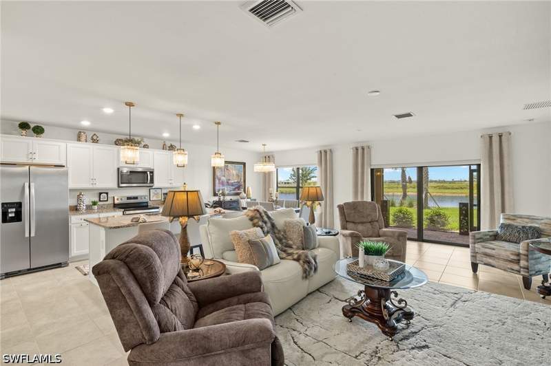 3 bedroom SingleFamilyResidence at 6334 Achievement Ave, Del Webb, Ave Maria — photo 2
