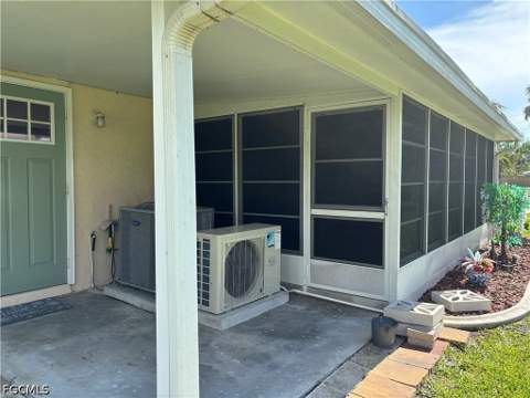 5719 Bass Cir S, Fort Myers FL - photo 7 of 38