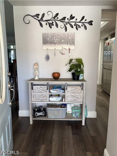 5719 Bass Cir S, Fort Myers FL - photo 8 of 38
