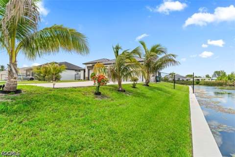 509 NE 5th Ter, Cape Coral FL - photo 9 of 40