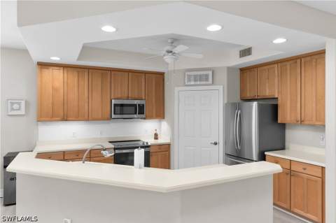 1273 Rialto Way 102, Naples FL - photo 15 of 35