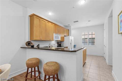 9118 Chula Vista St 12002, Naples FL - photo 11 of 30