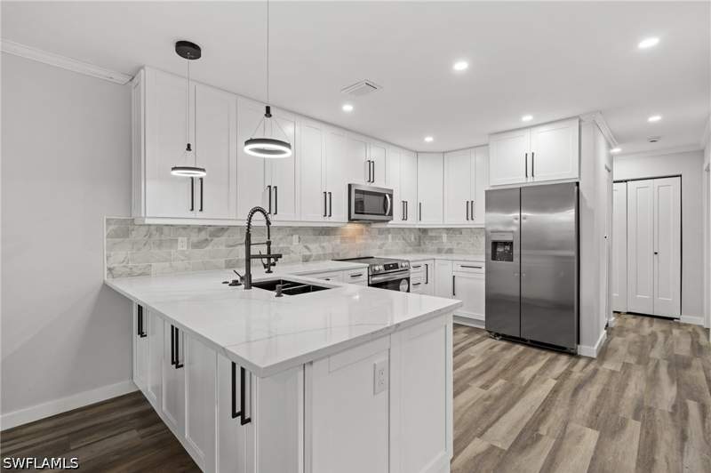 2 bedroom Condominium at 1521 Chesapeake Ave B2, Chesapeake Landings, Naples — photo 3