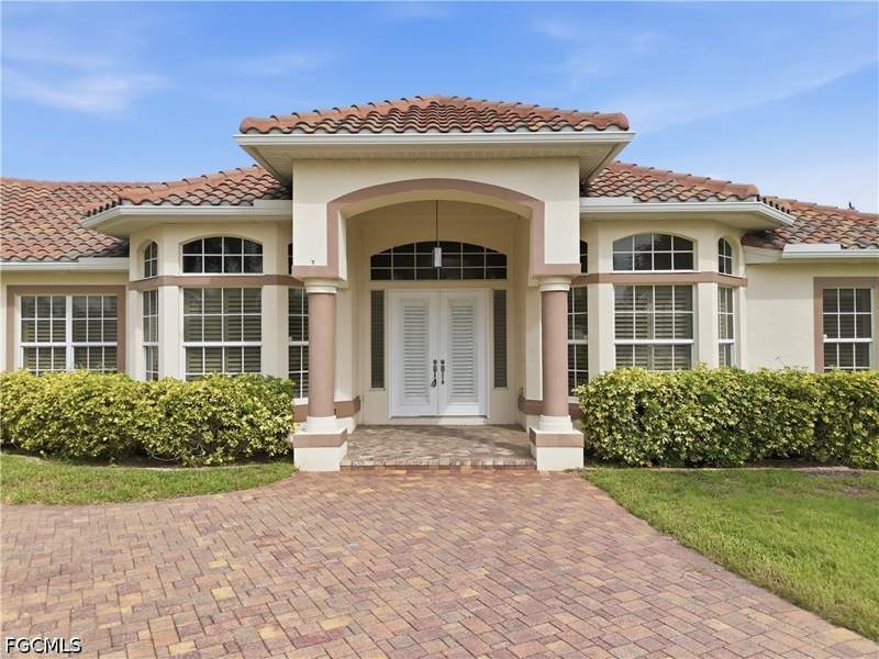 3 bedroom SingleFamilyResidence at 3622 Oasis Blvd, Cape Coral, Cape Coral — photo 2