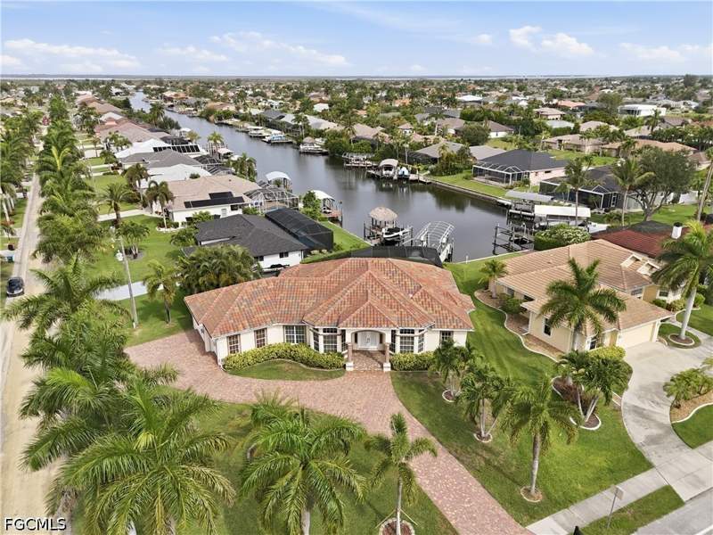 3 bedroom SingleFamilyResidence at 3622 Oasis Blvd, Cape Coral, Cape Coral — photo 3