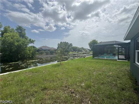 302 SE 1st Ter, Cape Coral FL - photo 16 of 23