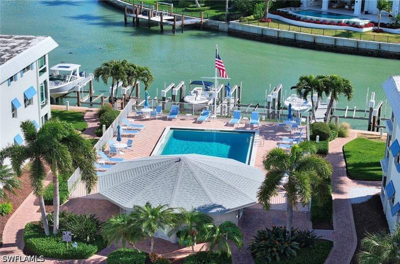 2 bedroom Condominium at 2100 Gulf Shore Blvd N 107, Port Au Villa, Naples — photo 2
