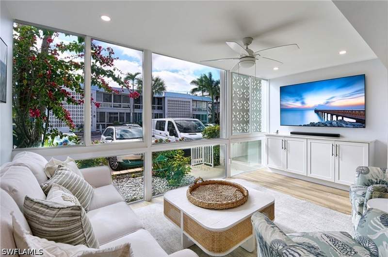2 bedroom Condominium at 2100 Gulf Shore Blvd N 107, Port Au Villa, Naples — photo 3