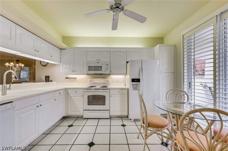 3 bedroom Condominium at 2325 Hidden Lake Dr 1, Jasmine Court, Naples — photo 3