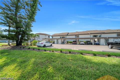 5790 Trailwinds Dr 111, Fort Myers FL - photo 10 of 50